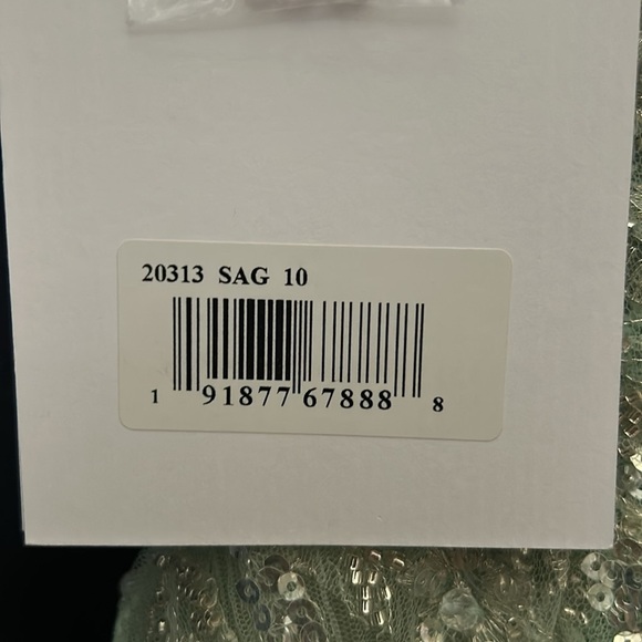 NWT Mac Duggal 20313 Embellished Soft Tie Sleeveless V Neck Gown Green - Picture 15 of 15